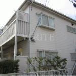 【賃貸アパート】角部屋３面採光！管理の行き届いたキレイなお部屋。駅近なのに静かでとても落ち着いた環境です。